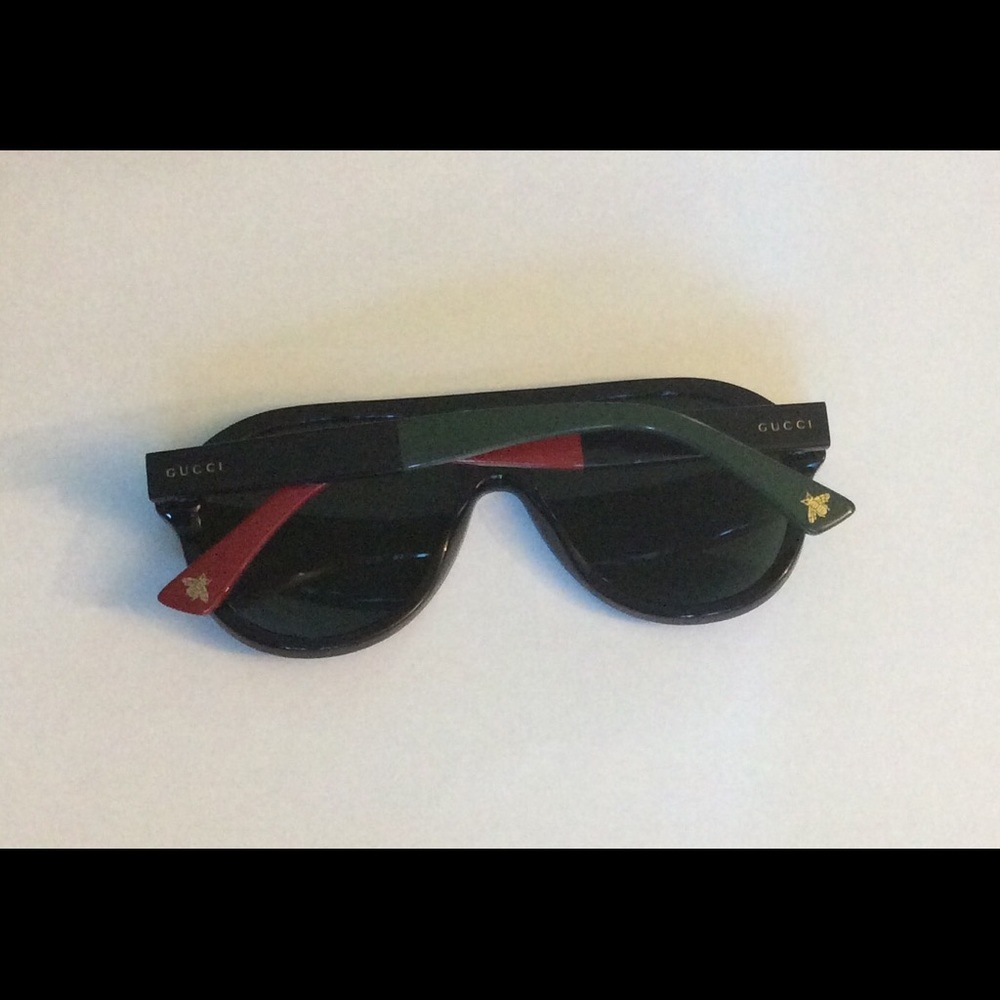 Authentic Gucci Aviator Sunglasses and Velvet Case - Picture 10 of 12